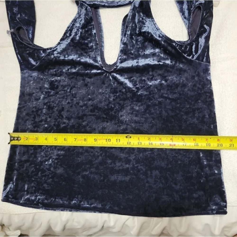 American Eagle Navy Blue Crushed Velvet Cold Shoulder Choker Wide Sleeve Top S - Picture 10 of 12